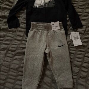 Toddler Nike Outfit- 2T NWT